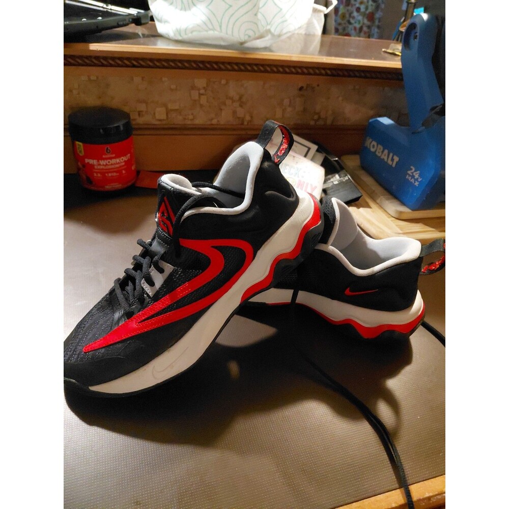 Nike Men's Black and Red Trainers